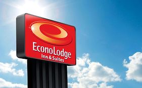 Econo Lodge Inn & Suites Yankton